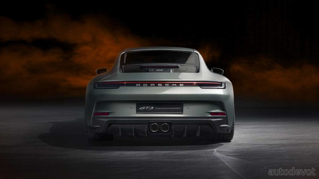 Porsche-911-GT3-70-Years-Porsche-Australia-Edition_rear