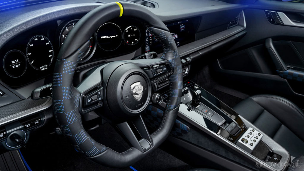 Porsche-911-Targa-4-Techart-Cabriolet-Police-car_interior