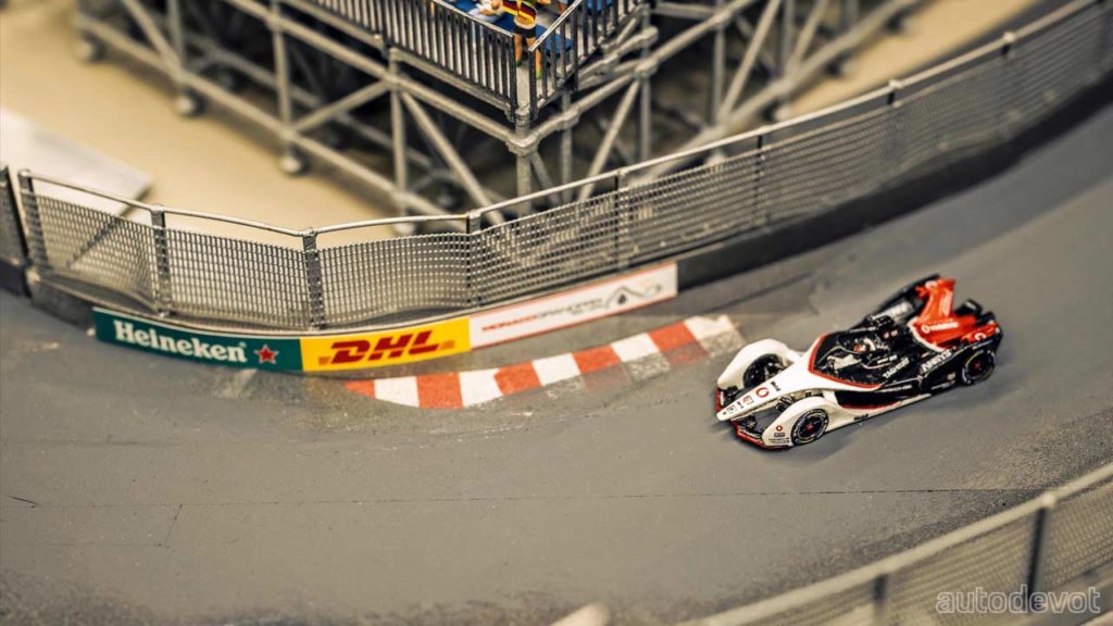 Porsche-99X-Electric-in-Miniatur-Wunderland