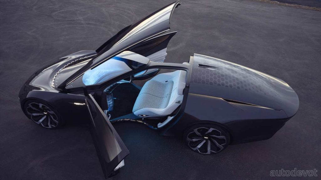Cadillac-InnerSpace-Autonomous-Concept_doors_open