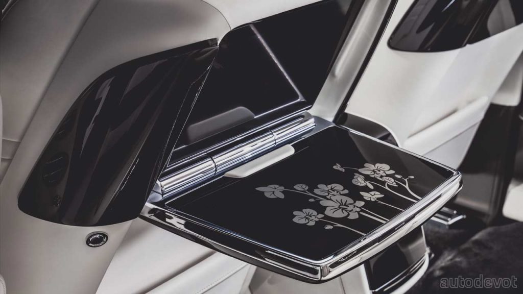 Rolls-Royce-Phantom-Orchid_interior