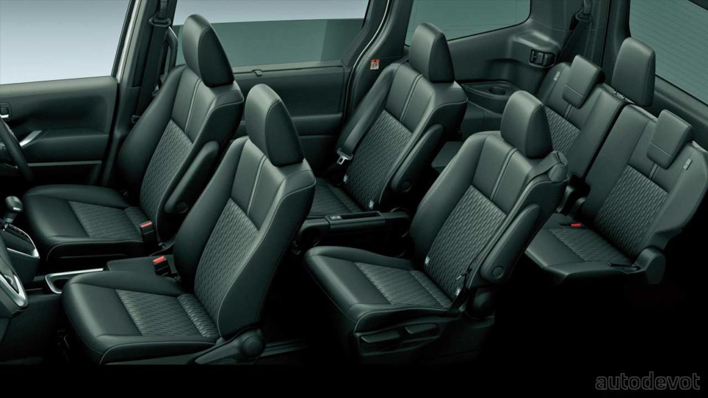 Toyota-Noah-van_interior_seats