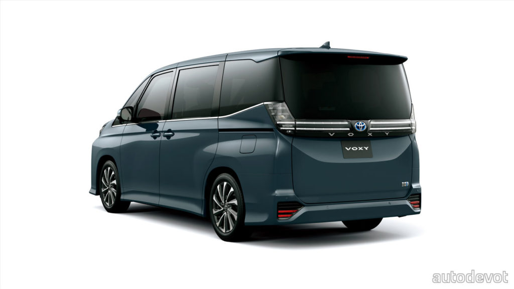 Toyota-Voxy-van_2