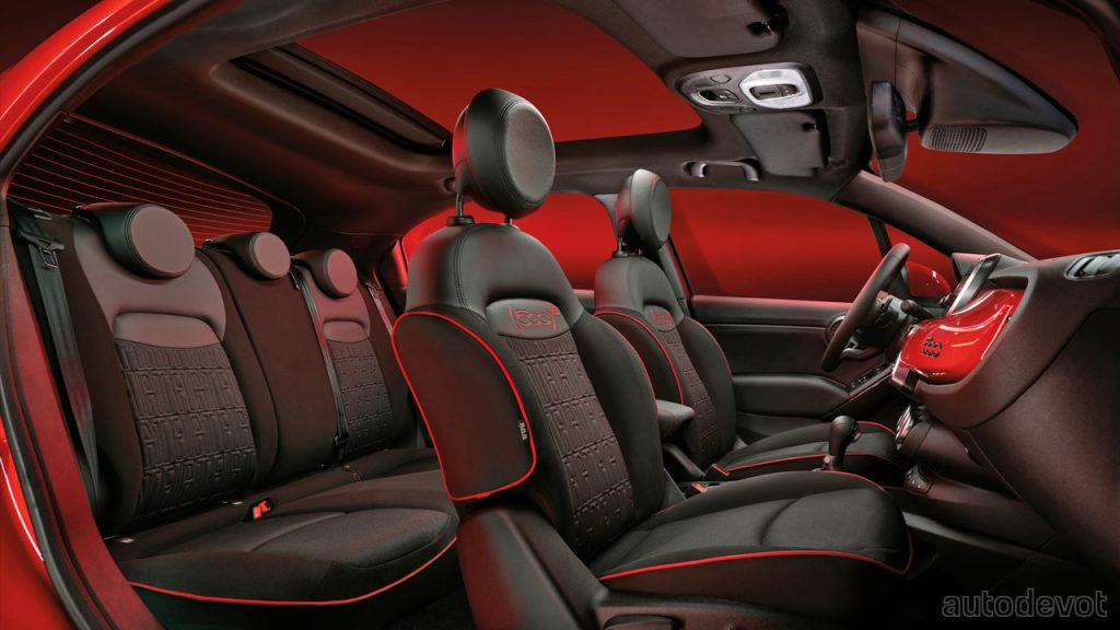2022-Fiat-500X-Hybrid_interior_seats