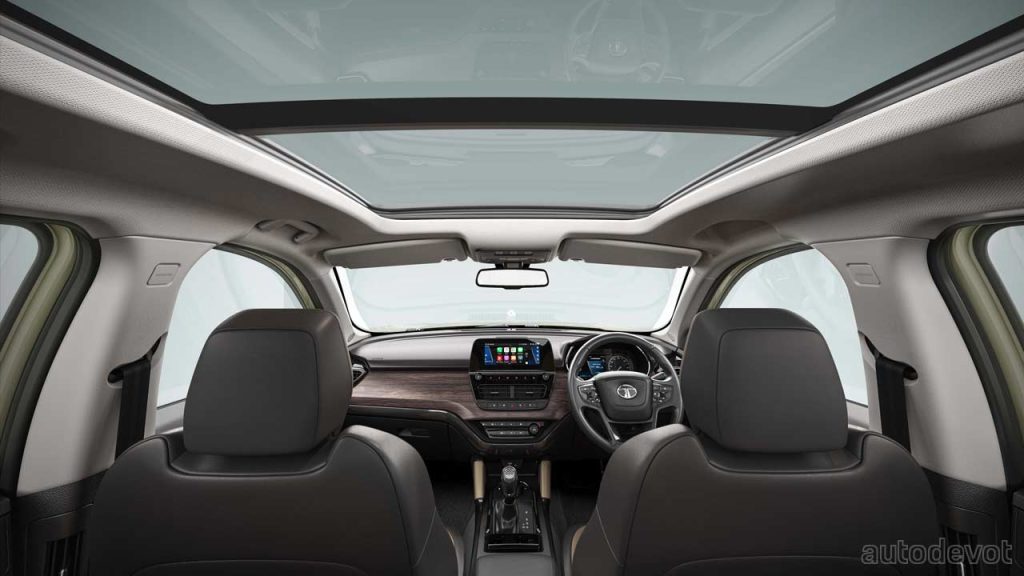 Tata-Harrier-Kaziranga_interior_panoramic_sunroof