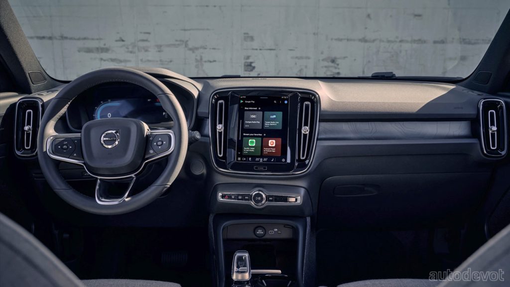 2022-Volvo-XC40-Recharge-facelift_interior