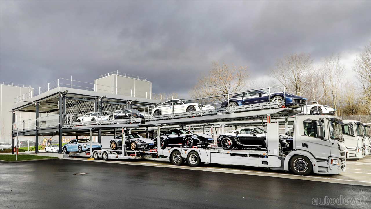 Porsche-stops-delivery-to-Russia