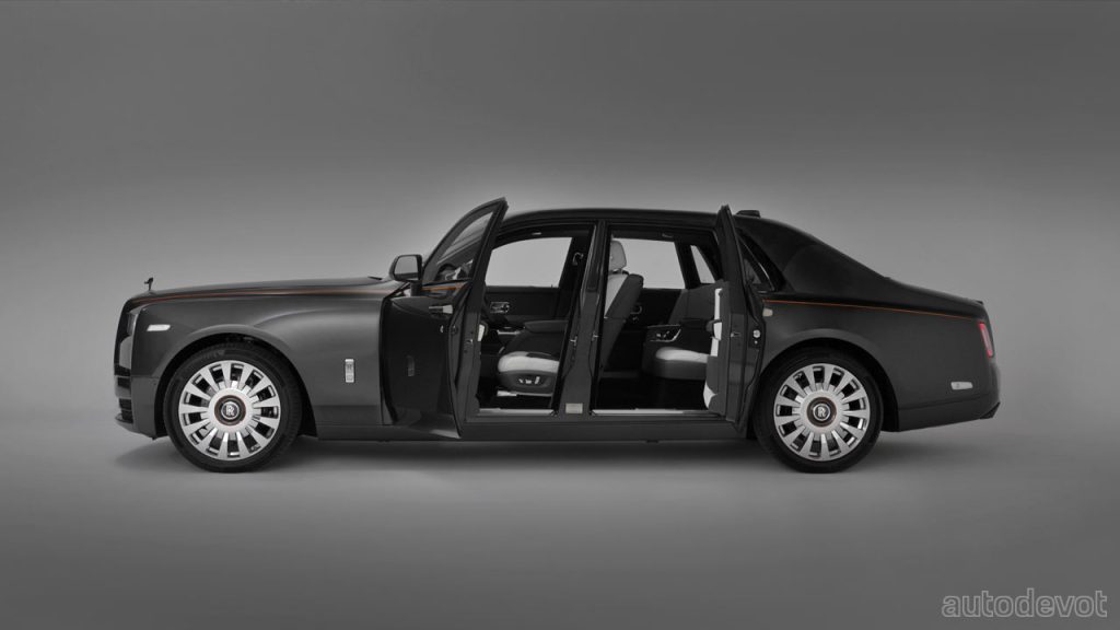Rolls-Royce-Phantom-Carbon-Veil-Gallery_doors_open