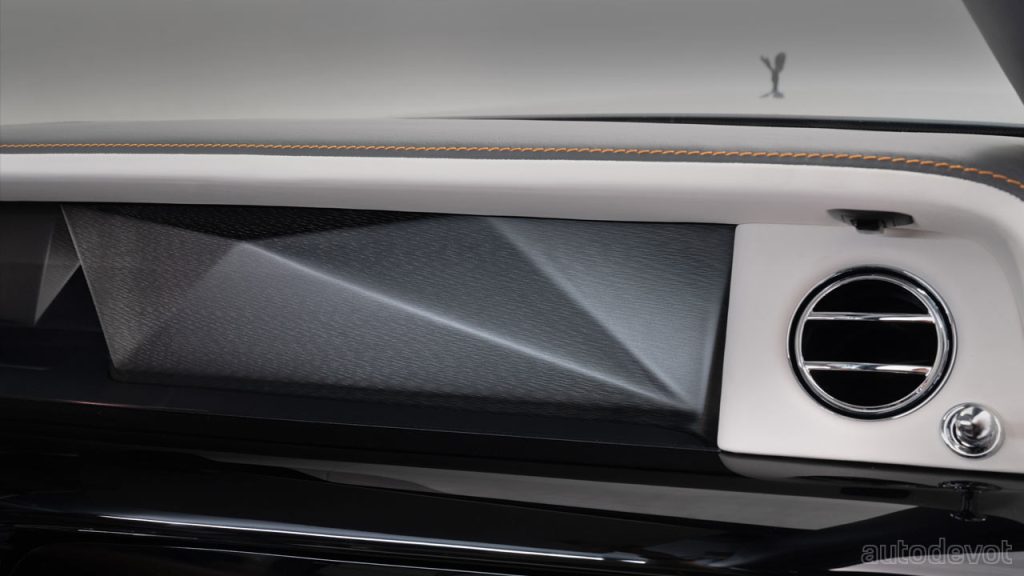 Rolls-Royce-Phantom-Carbon-Veil-Gallery_interior_dashboard