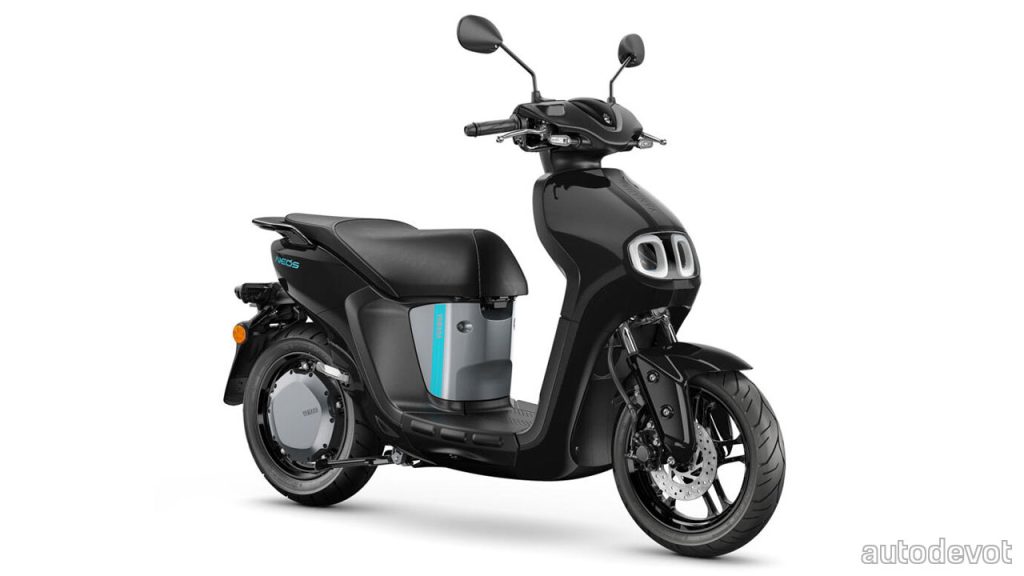 Yamaha-NEO's-electric-scooter