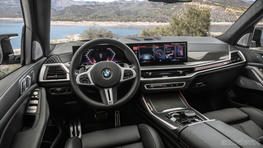 2022-BMW-X7-M60i-xDrive_interior