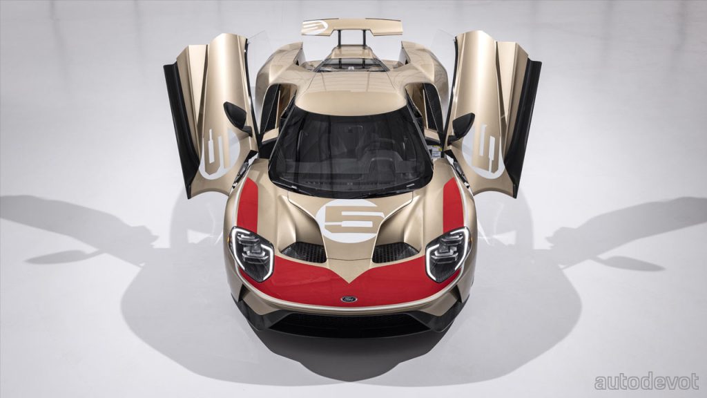 2022-Ford-GT-Holman-Moody-Heritage-Edition_doors_open