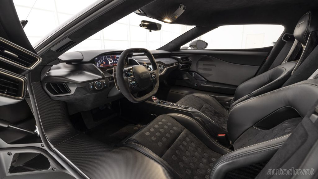 2022-Ford-GT-Holman-Moody-Heritage-Edition_interior