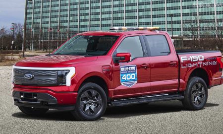Ford-F-150-Lightning-pace-vehicle-for-NASCAR
