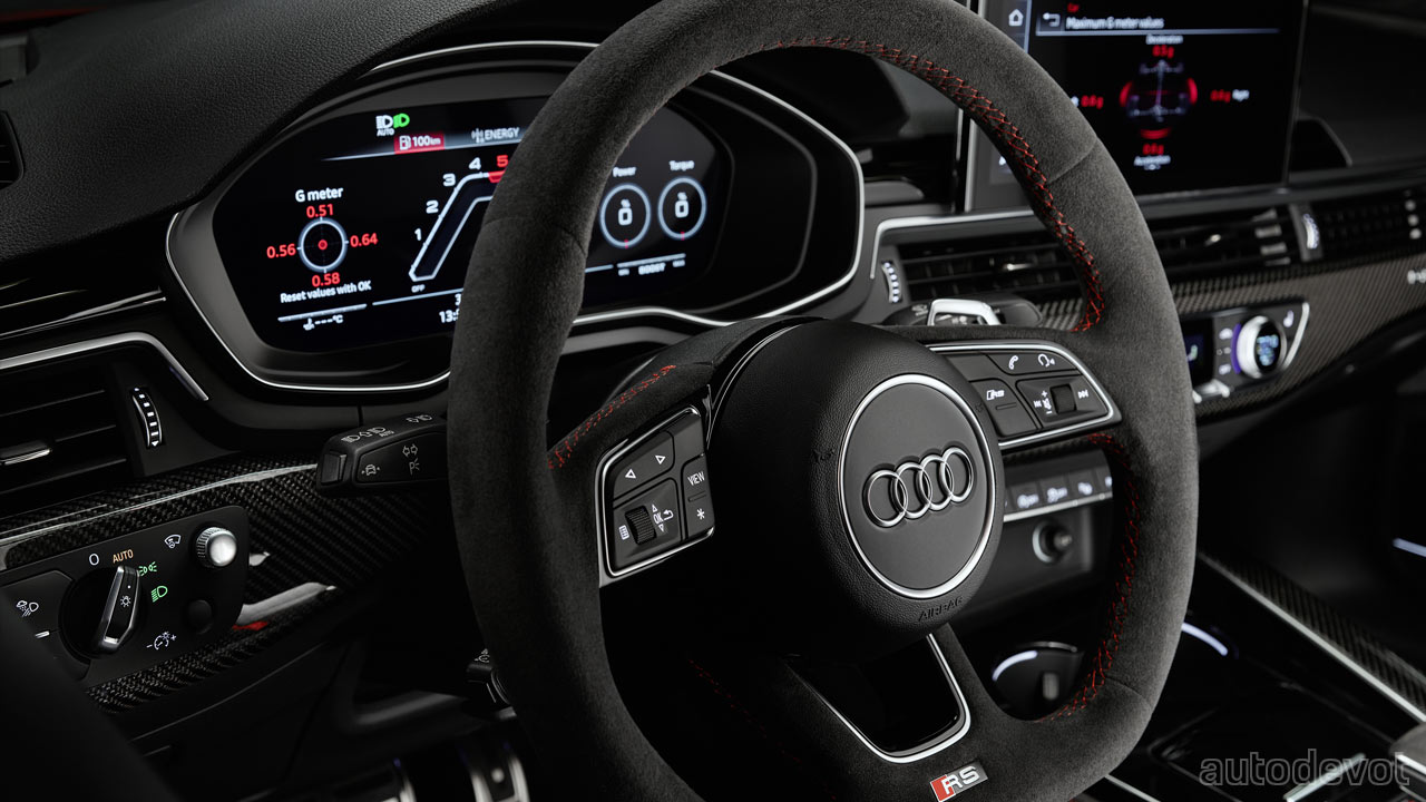 Audi-RS-5-Coupé-with-competition-plus-package_interior_steering_wheel
