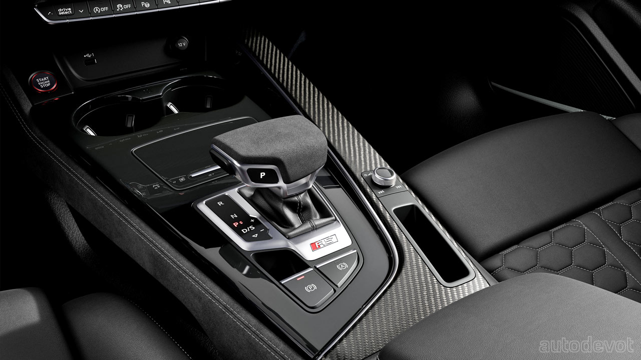 Audi-RS-5-Sportback-with-competition-plus-package_interior_centre_console