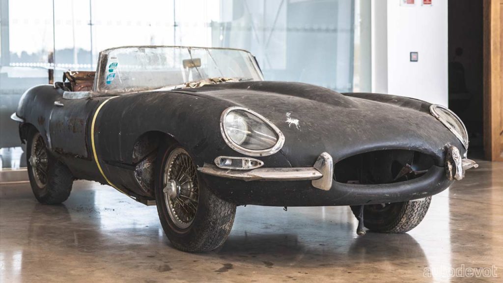 1965-Series-1-Jaguar-E-Type-roadster_before
