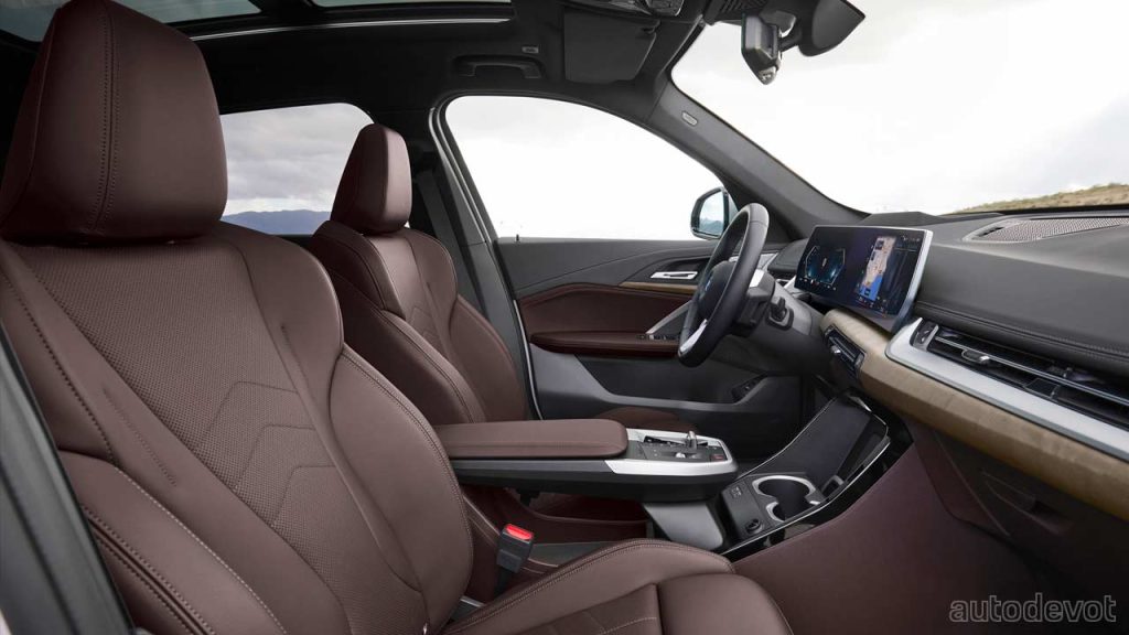 2023-BMW-iX1-xDrive30_interior_front_seats