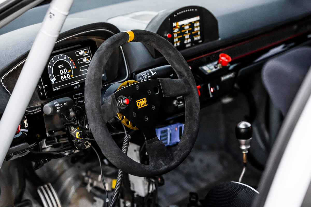 Honda-Civic-Si-FE1-Race-Car_interior