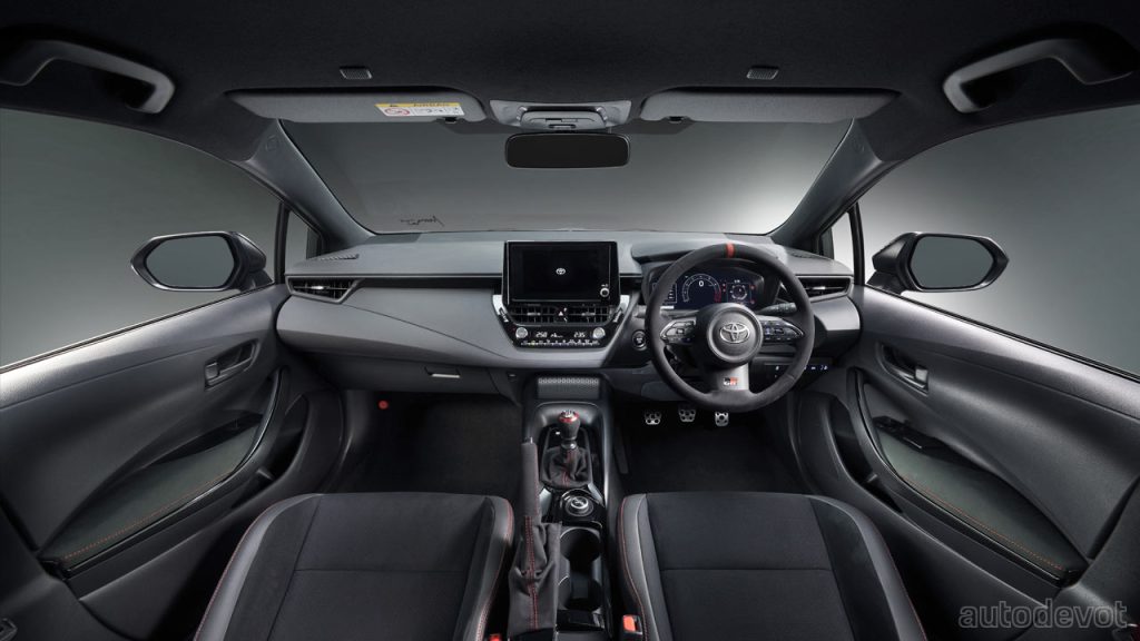 Toyota-GR-Corolla-Morizo-Edition_interior