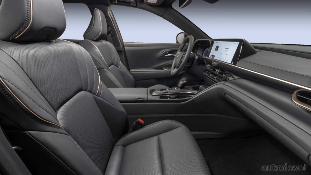 2023-Toyota-Crown-Sedan_interior_front_seats
