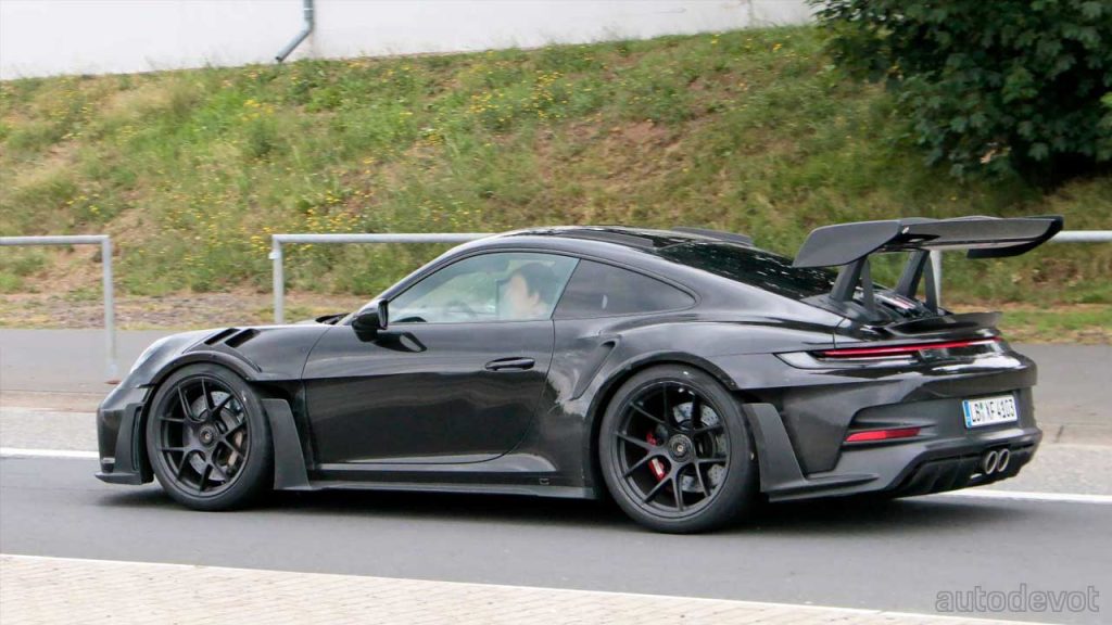 992-2022-2023-Porsche-911-GT3-RS-prototype_3