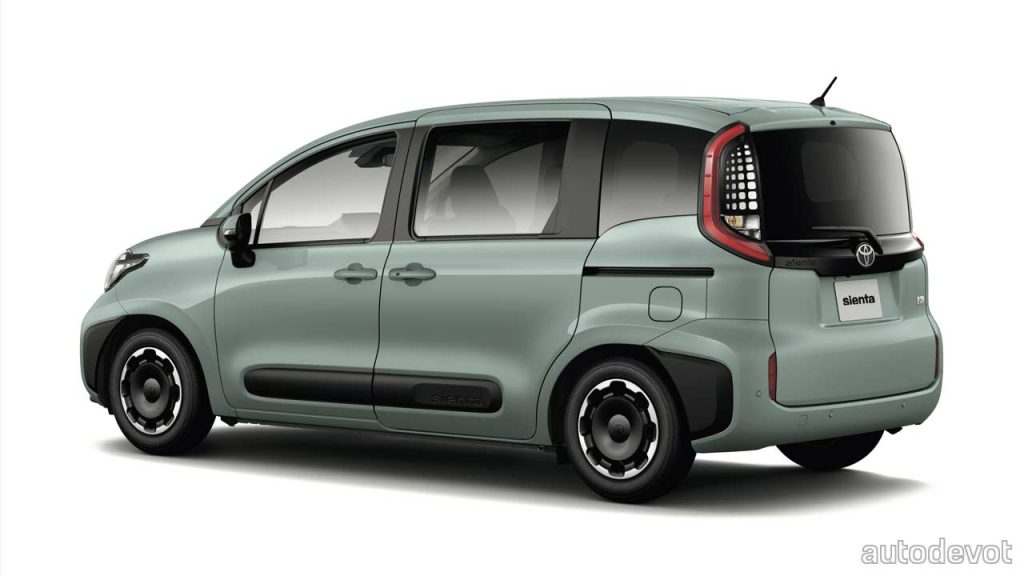 2022-Toyota-Sienta-minivan_4