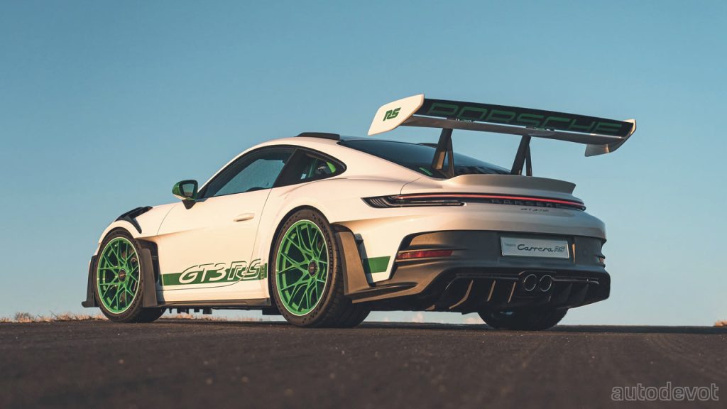 2023-Porsche-911-GT3-RS-50-years-of-Carrera-RS-2.7_2