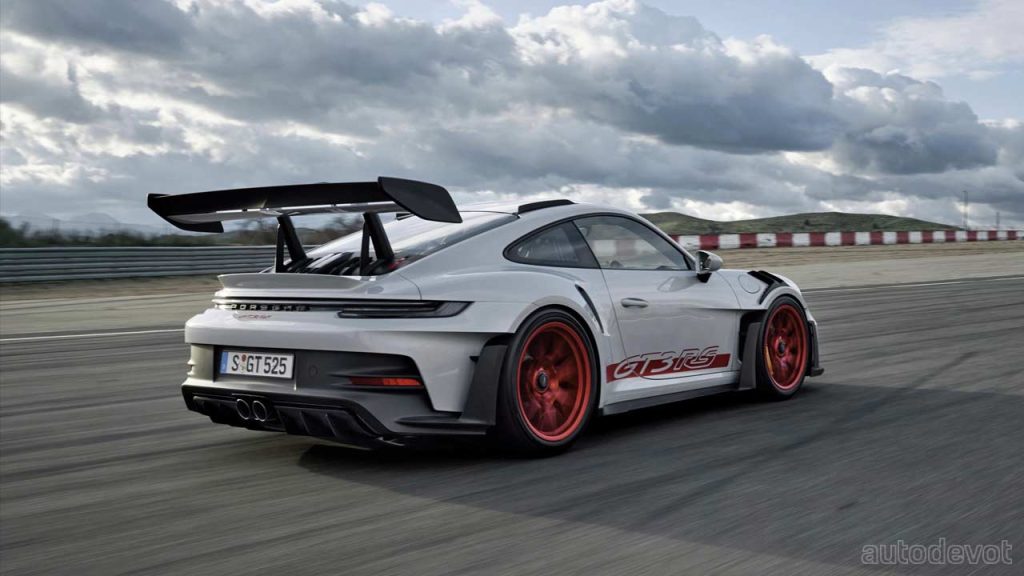 2023-Porsche-911-GT3-RS_5