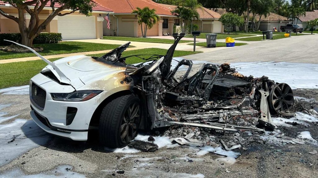 Jaguar-I-Pace-fire-Florida