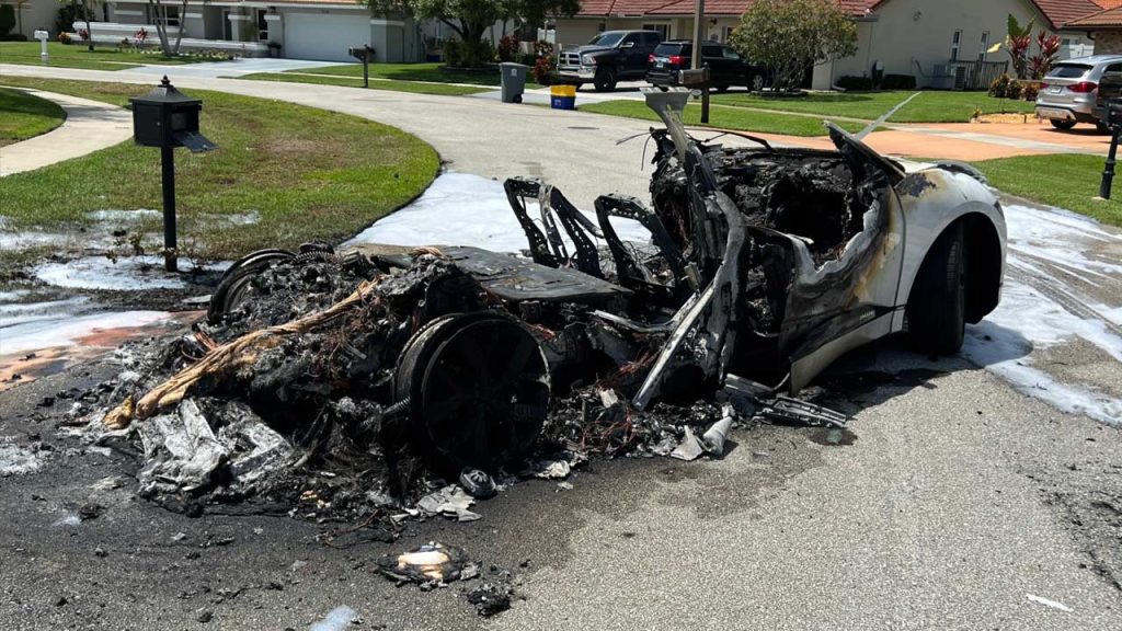 Jaguar-I-Pace-fire-Florida_2