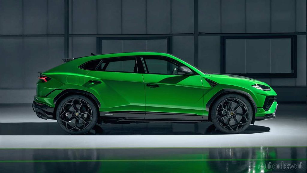Lamborghini-Urus-Performante_side