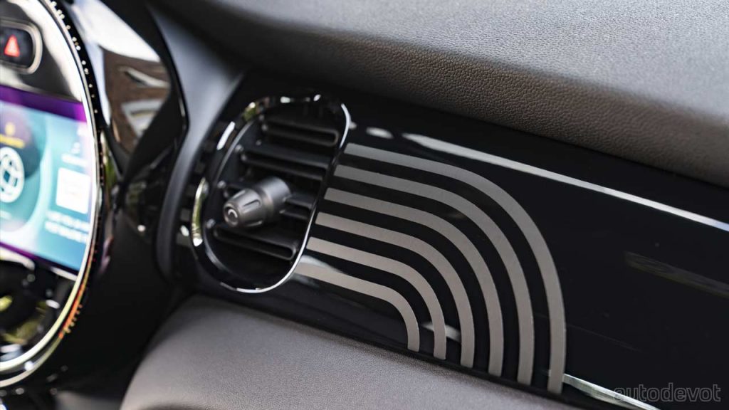 MINI-Multitone-Edition_interior_dashboard