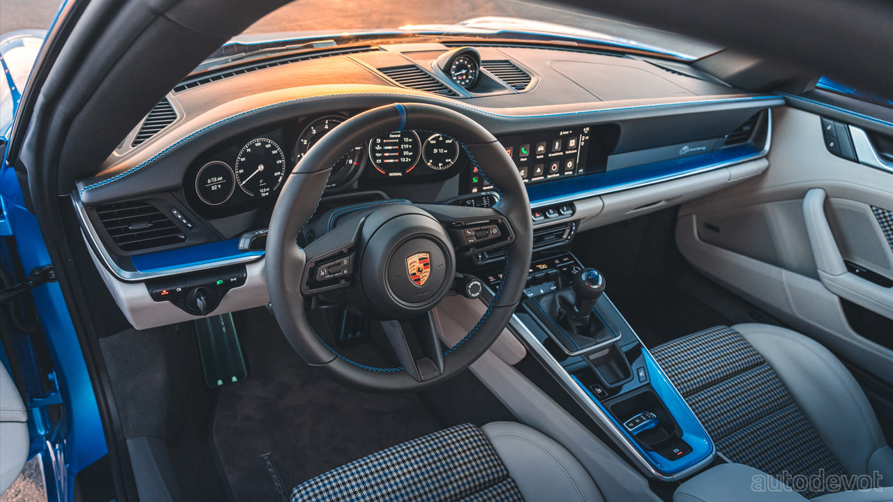 Porsche-911-Sally-Special_interior