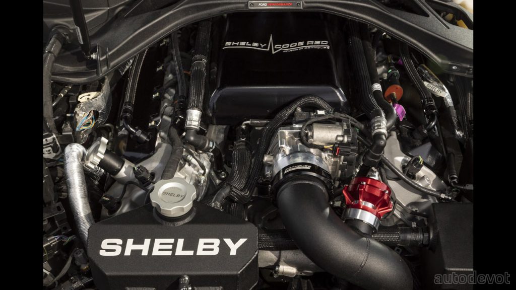 Shelby-GT500-Code-Red_engine