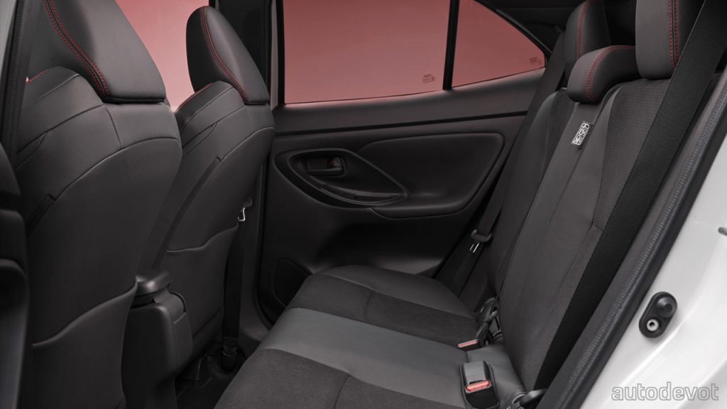 2022-Toyota-Yaris-Cross-GR-Sport_interior_rear_seats
