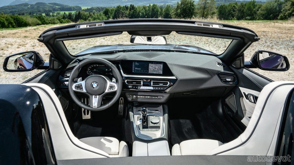 2023-BMW-Z4-M40i_interior