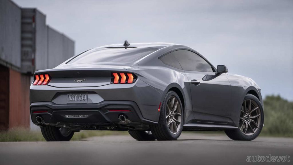 2024-Ford-Mustang_2