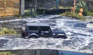 Mahindra-Thar-Bengaluru-floods