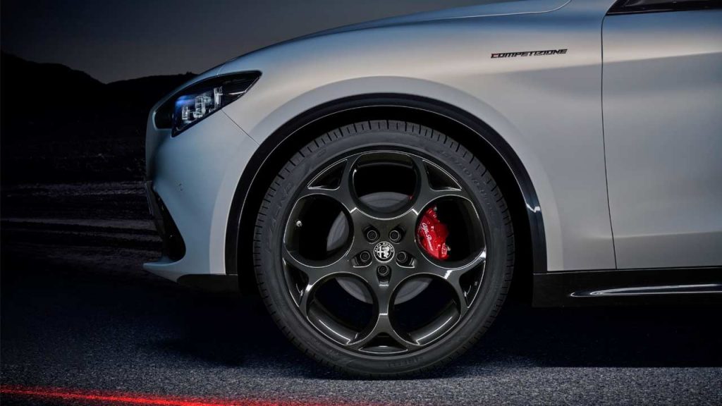 2023-Alfa-Romeo-Stelvio_wheels