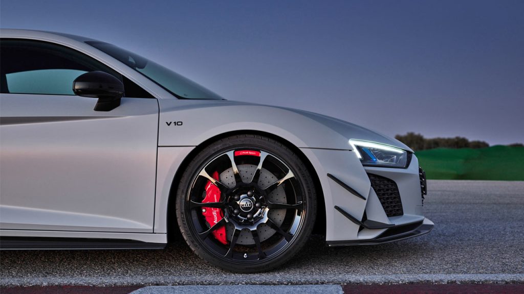 2023-Audi-R8-Coupé-V10-GT-RWD_wheels