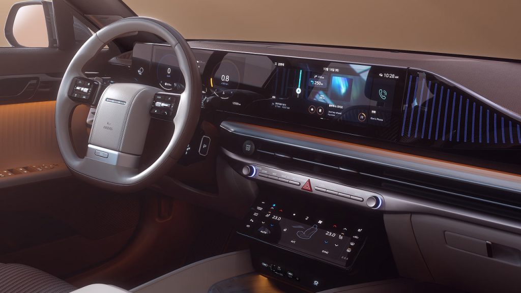 2023-Hyundai-Grandeur_interior_infotainment