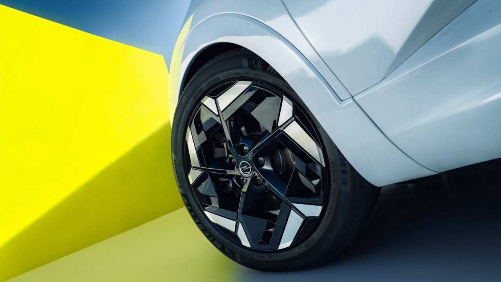 2023-Opel-Grandland-GSe_wheels