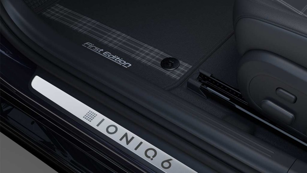Hyundai-IONIQ-6-First-Edition_interior_door_sill