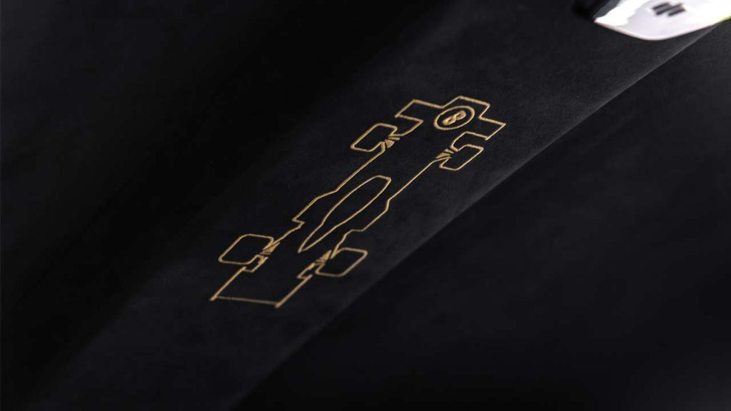 Lotus-Evija-Fittipaldi_interior_roof