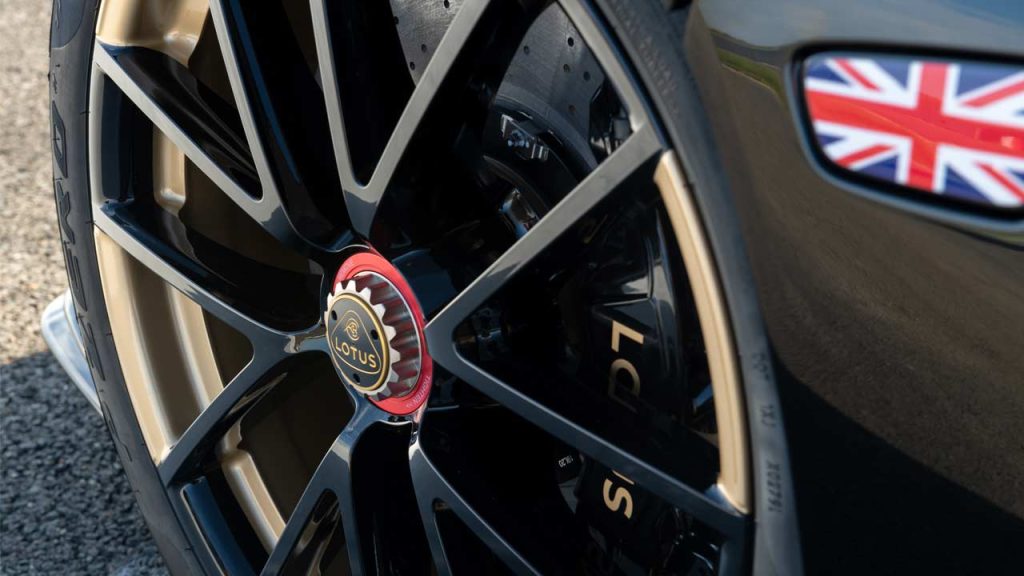 Lotus-Evija-Fittipaldi_wheels