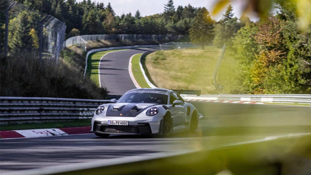 Porsche-911-GT3-RS-Nürburgring-lap