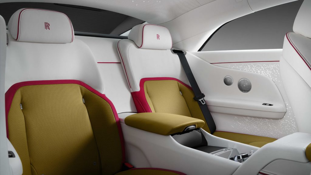 Rolls-Royce-Spectre_interior_rear_seats