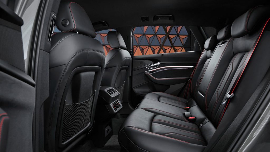 Audi-Q8-e-tron-quattro-interior_rear_seats