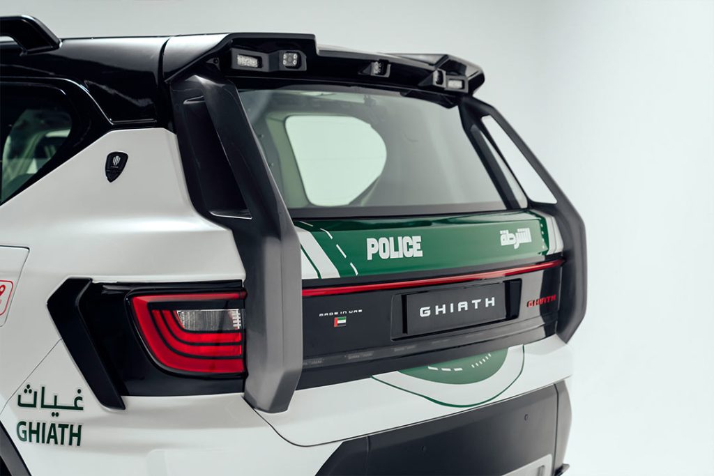 Ghiath-Dubai-Police-patrol-car_taillights